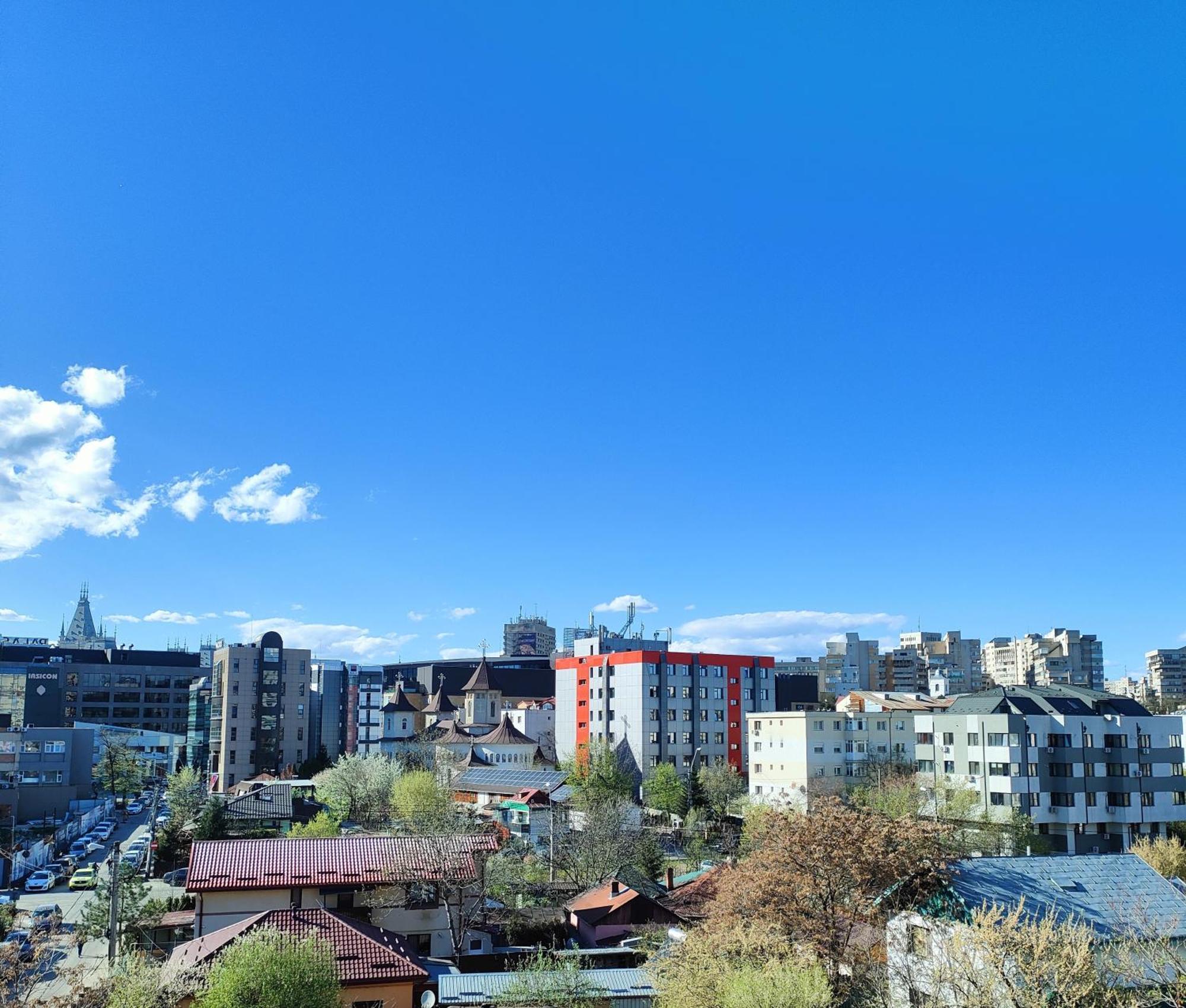 Central Apartament Jászvásár Kültér fotó