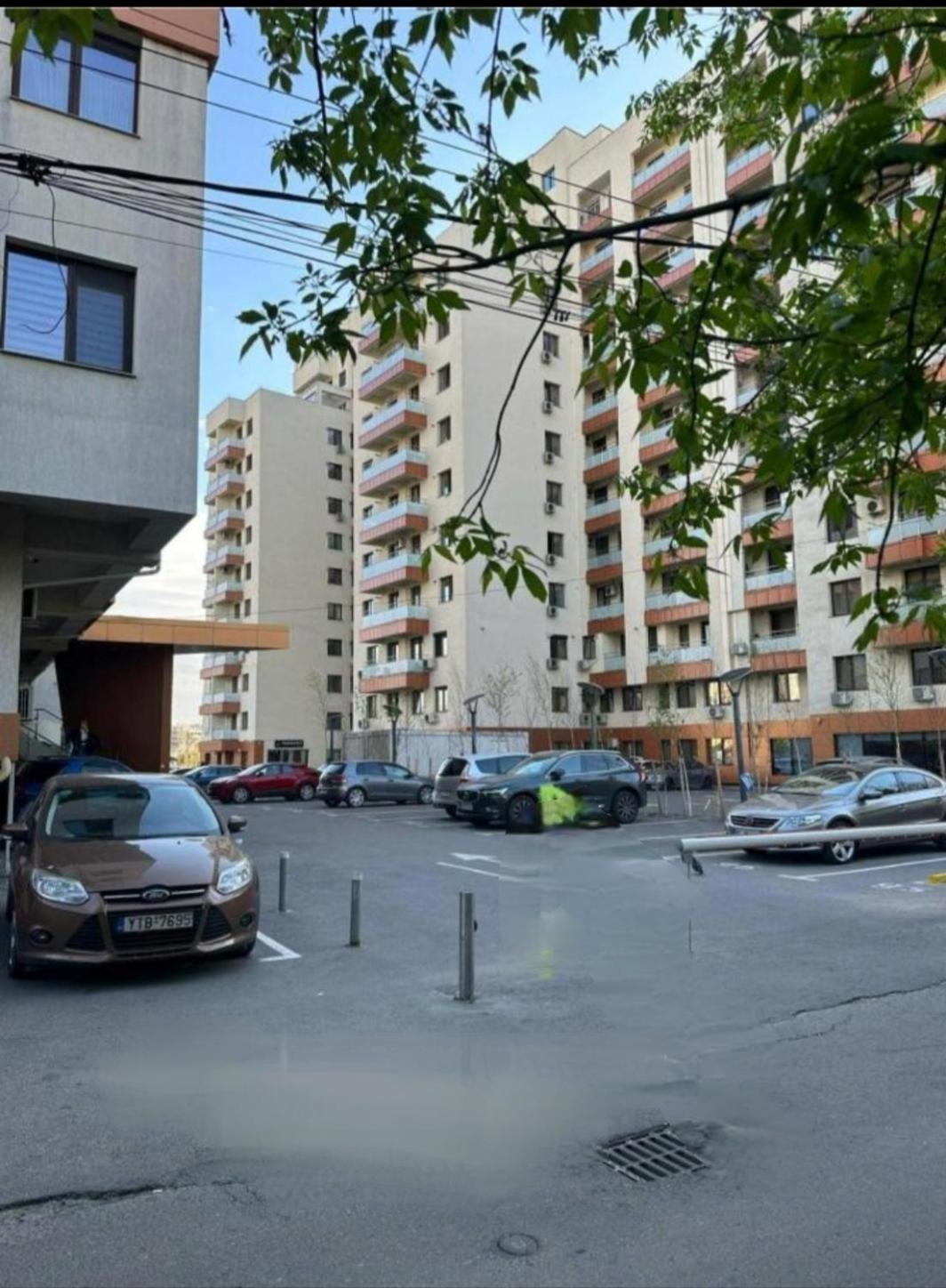 Central Apartament Jászvásár Kültér fotó